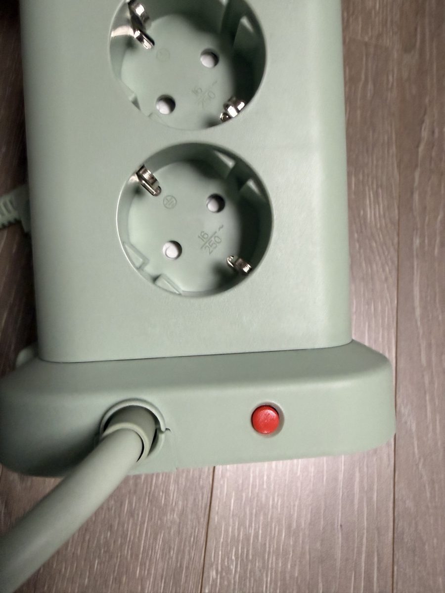 지클릭커 NP708PD 콘센트 및 전원 차단 버튼