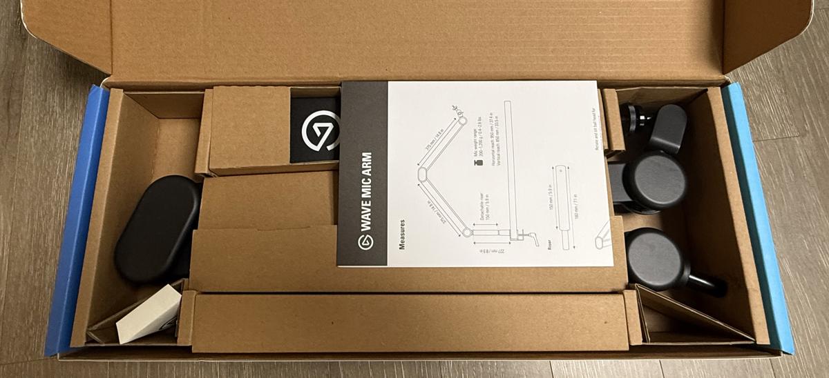 엘가토 Wave Mic Arm MK2 데스크 클램프 설치 장면